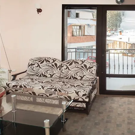 Къща за гости за гости в къща камелия