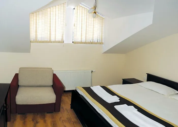 за гости в къща камелия